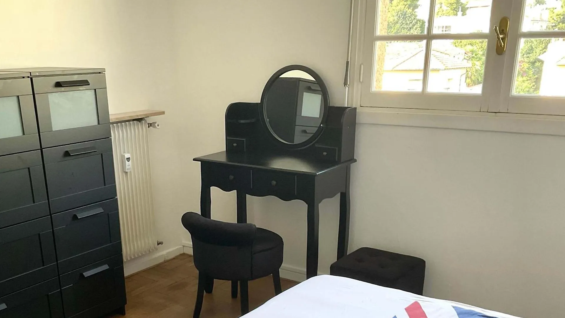 Lympia - One Bedroom Apartment Near The Port Nice